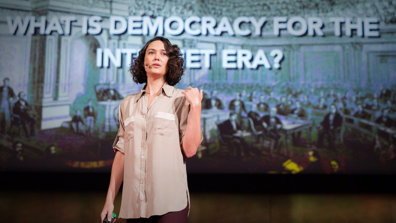 Pia Mancini - yksi DemocracyOS-ohjelman ja Net Party -puoleen perustajista